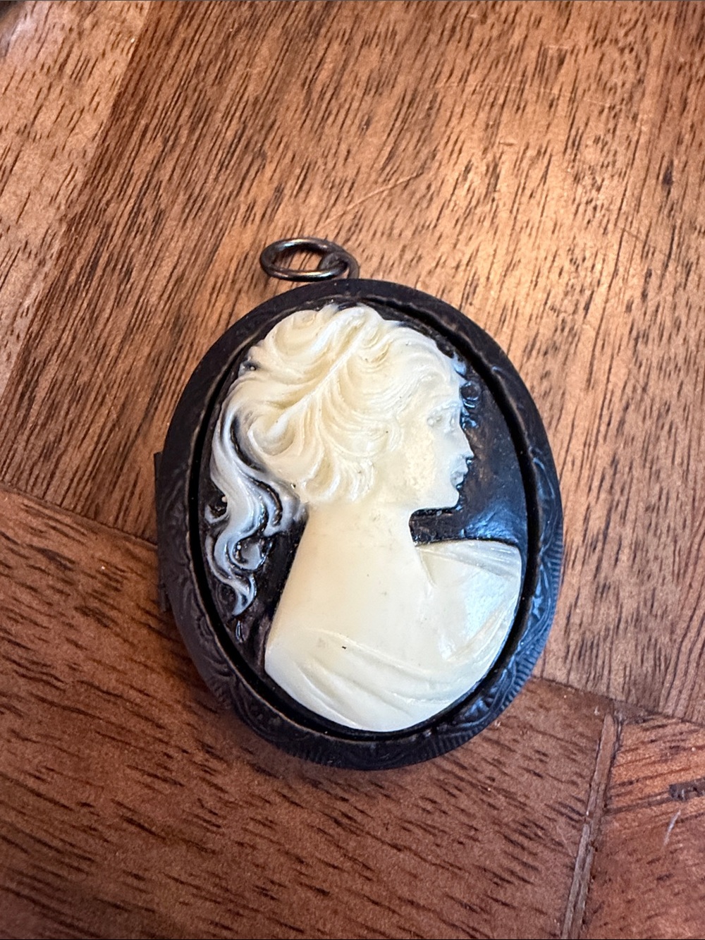 Classic Black and Cream Cameo Hair Accessory